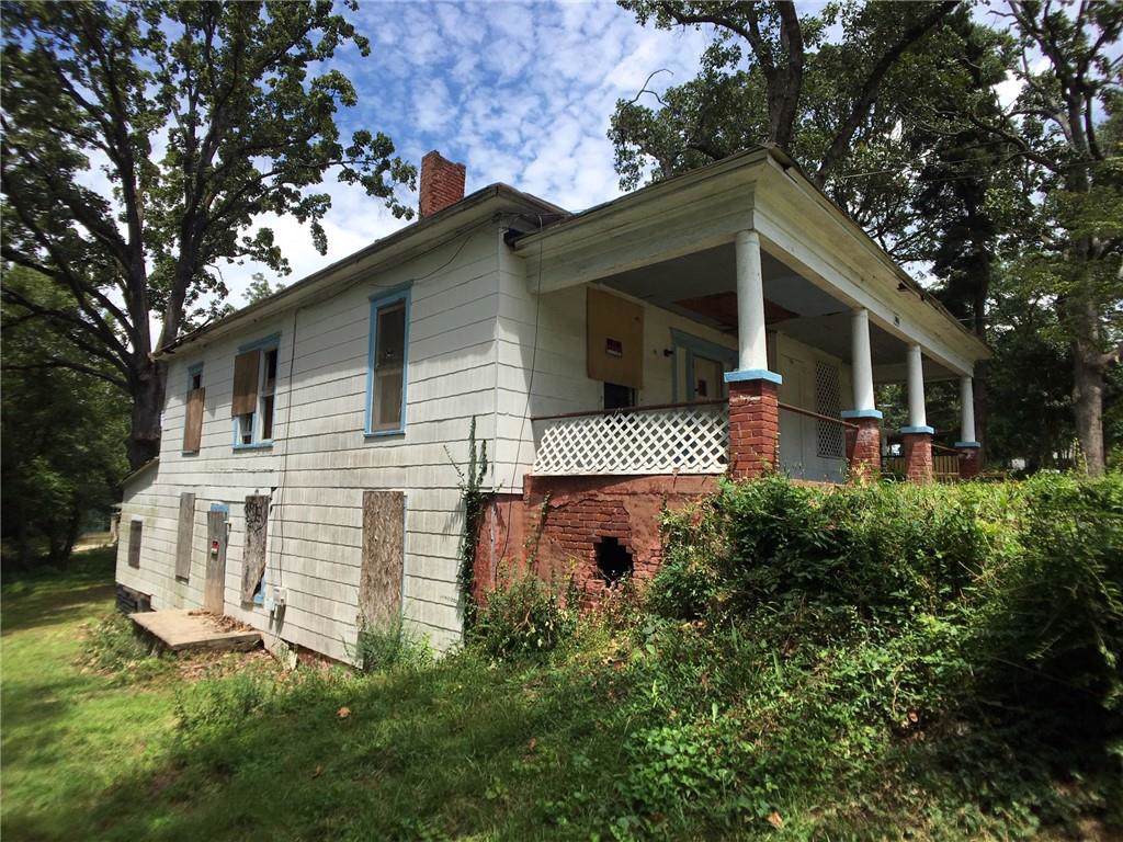 1865 Lakewood Terrace - Photo 1
