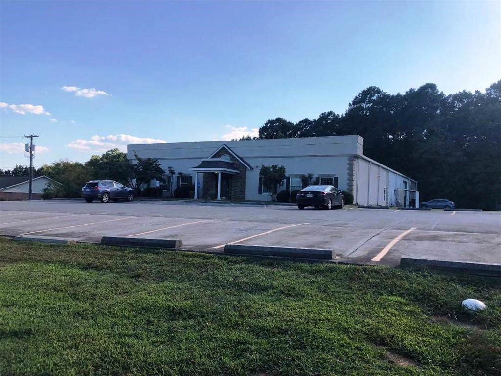 715 Curtis Parkway - Photo 1