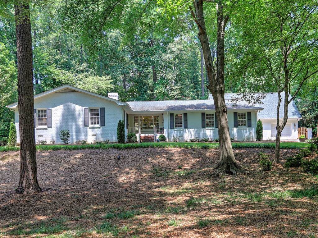 425 Longview Drive - Photo 1