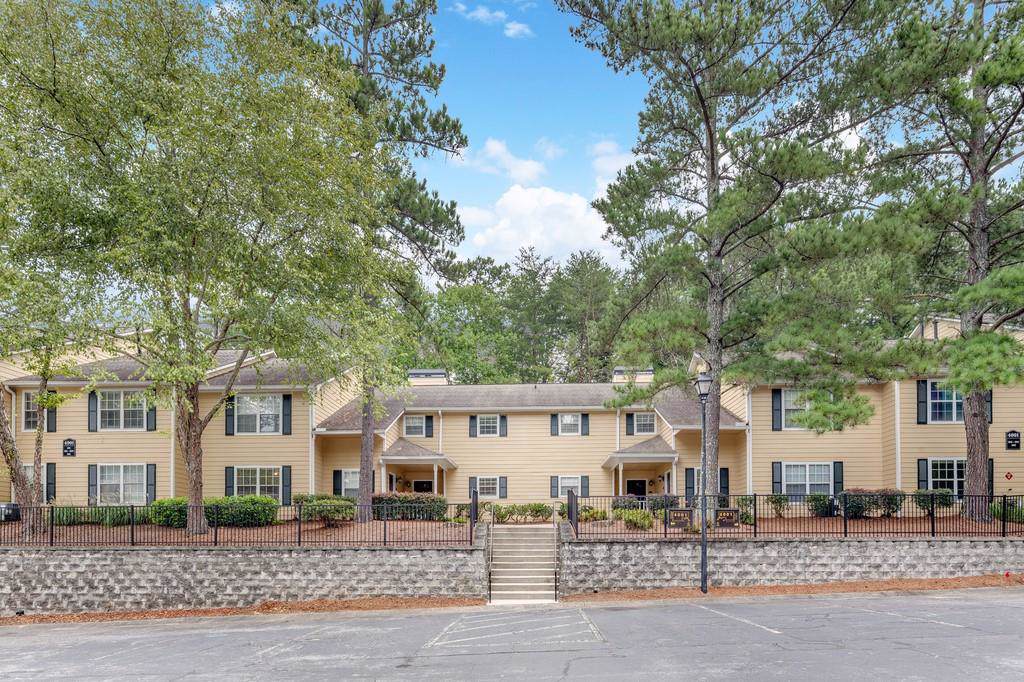 4001 Riverlook Parkway - Photo 1