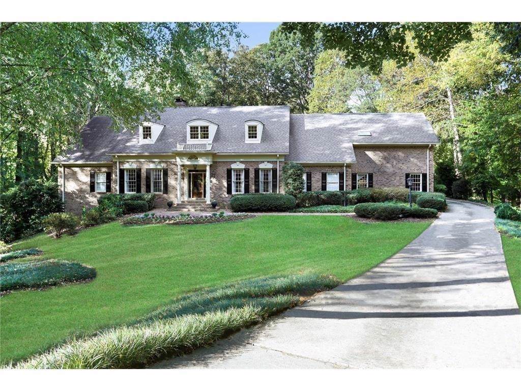 565 River Chase Point - Photo 1
