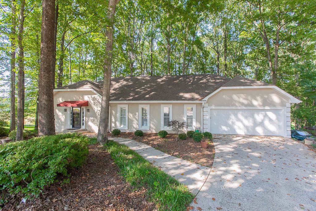 3415 Fairway Circle - Photo 1