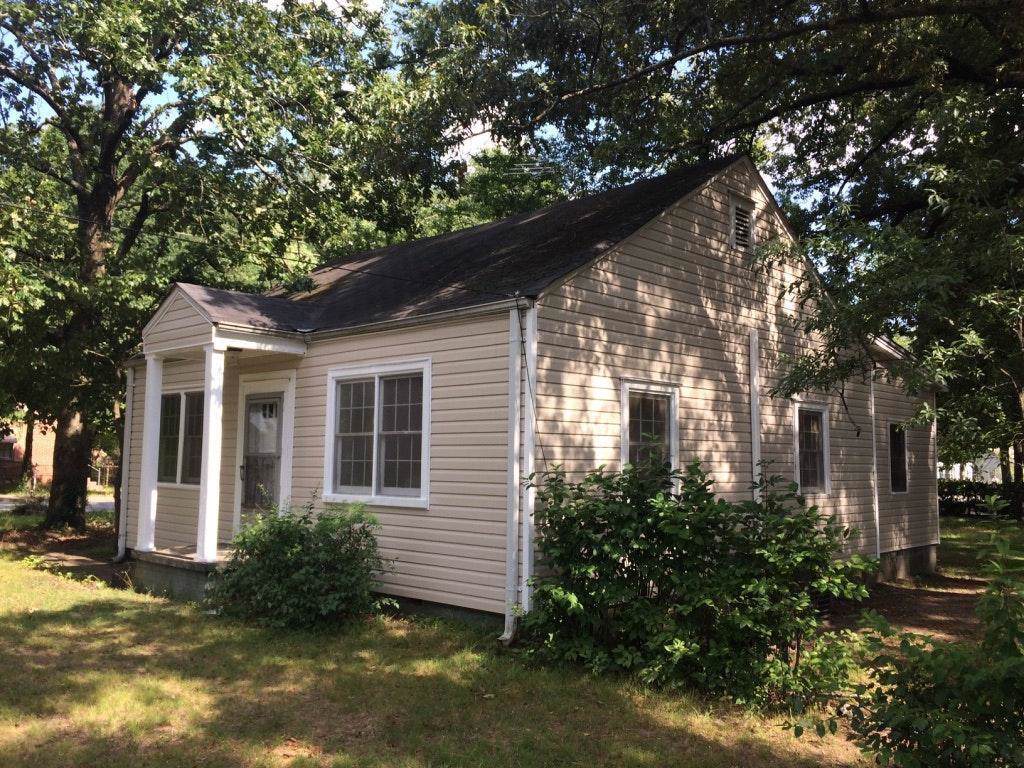 987 South Avenue - Photo 1