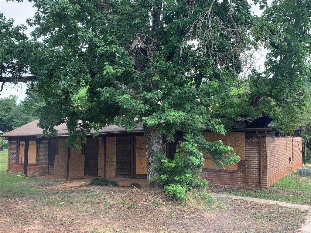 1870 Kirkland Road - Photo 1