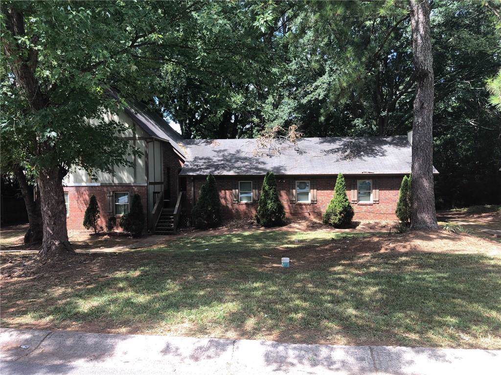 5006 Hawthorne Court - Photo 1