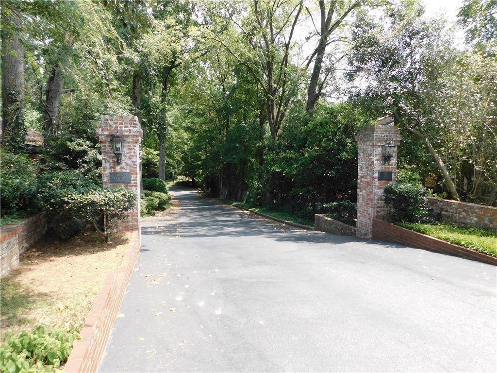 1111 Clairemont Avenue - Photo 1
