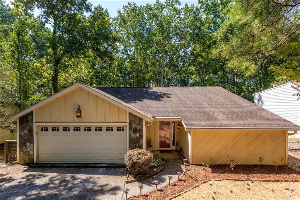 105 Shaker Hollow - Photo 1