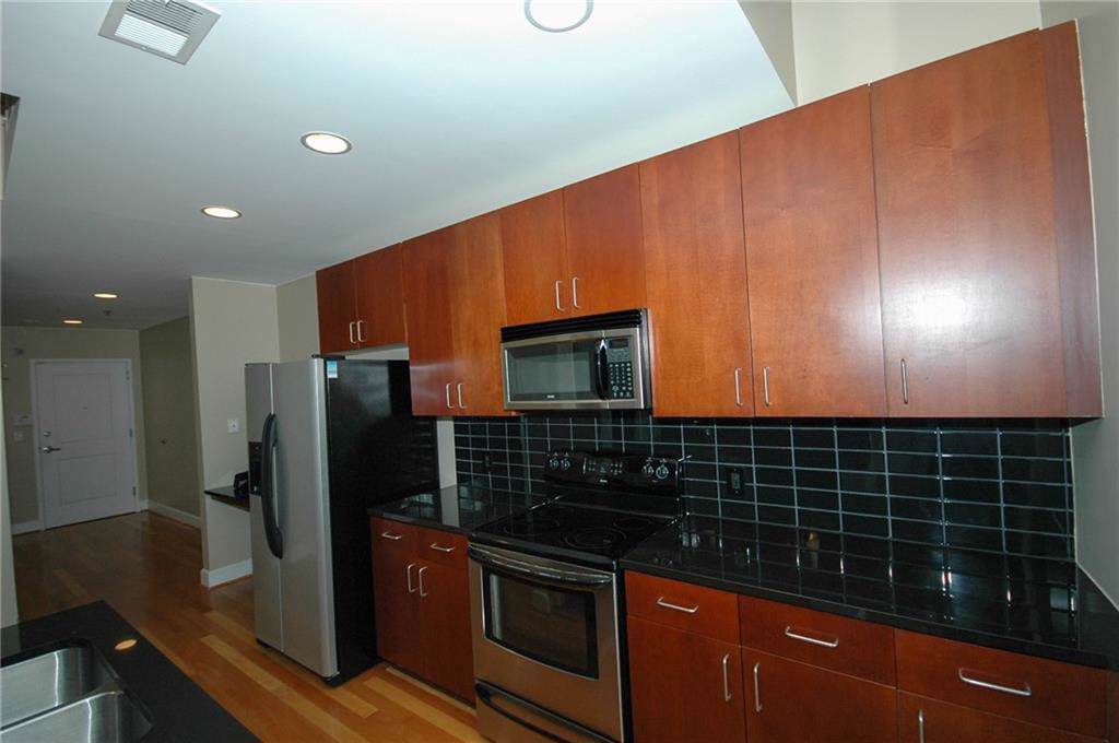 44 Peachtree Place - Photo 1