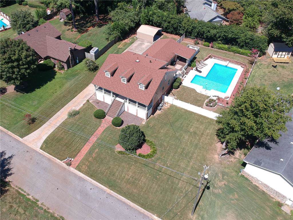 2476 Highland Drive - Photo 1