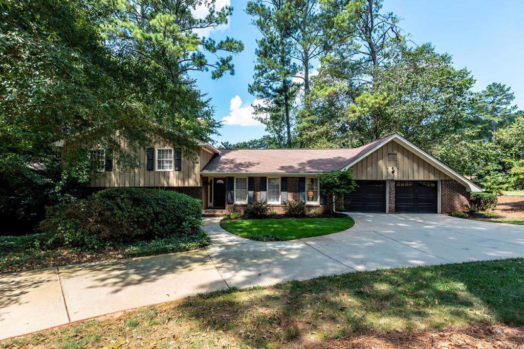 1040 Martins Lake Close - Photo 1