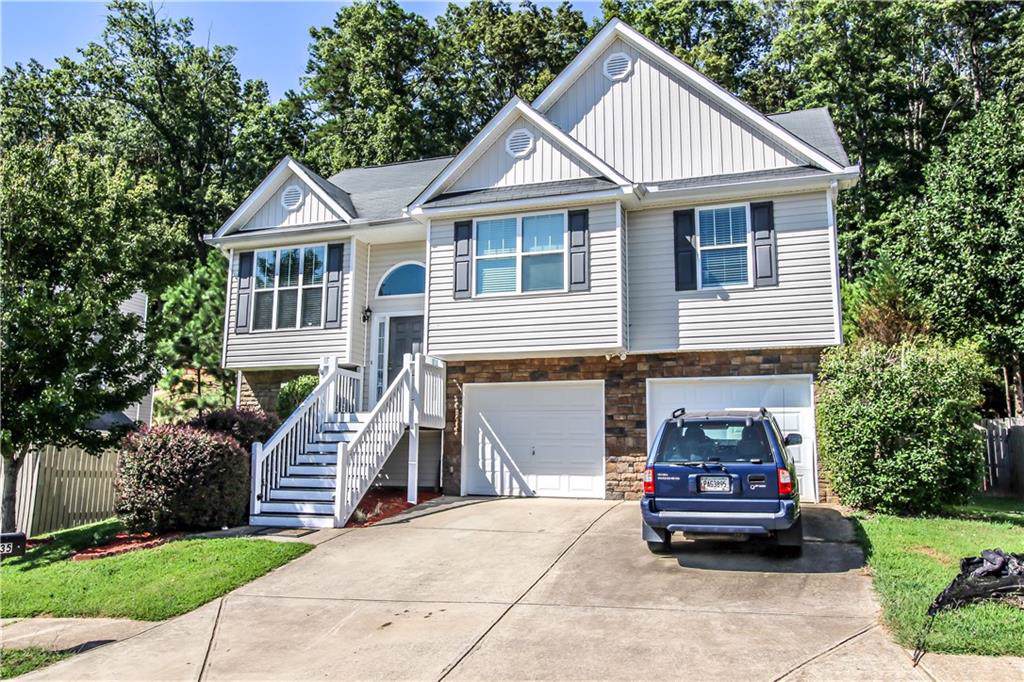 135 Fieldcrest Drive - Photo 1