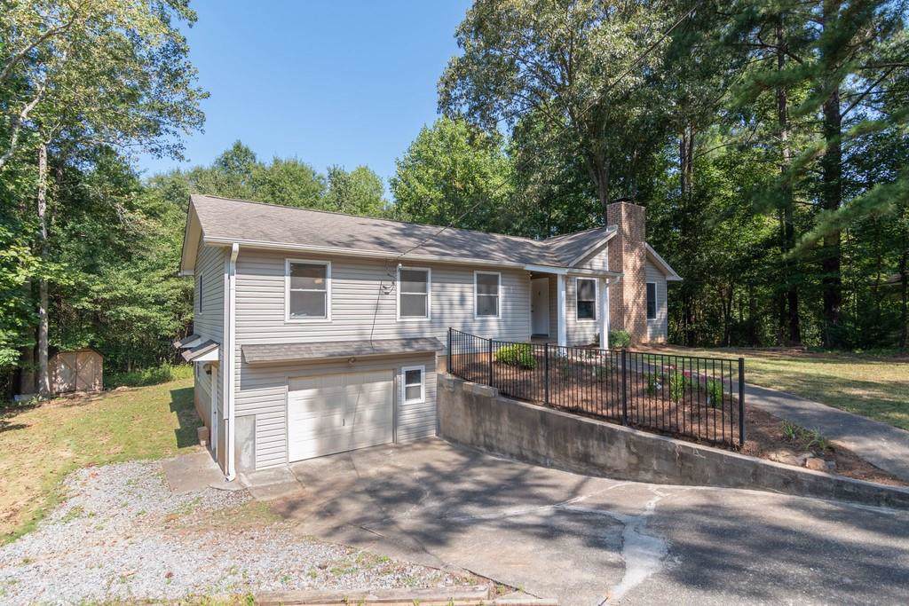 3879 Lake Court - Photo 1