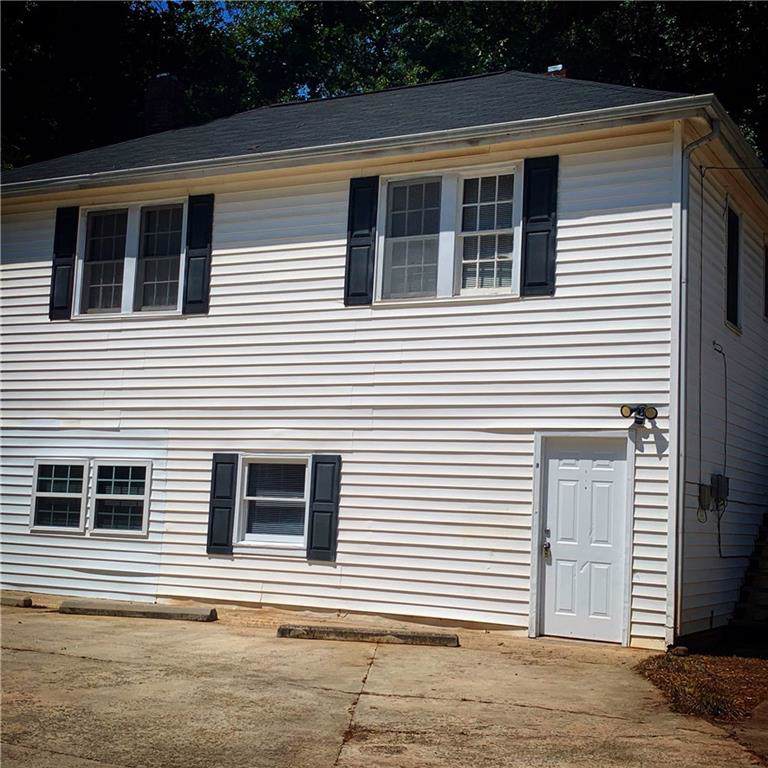 300 Forrest Avenue - Photo 1
