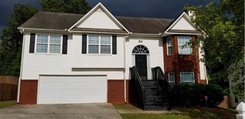 415 Sapphire Bend - Photo 1