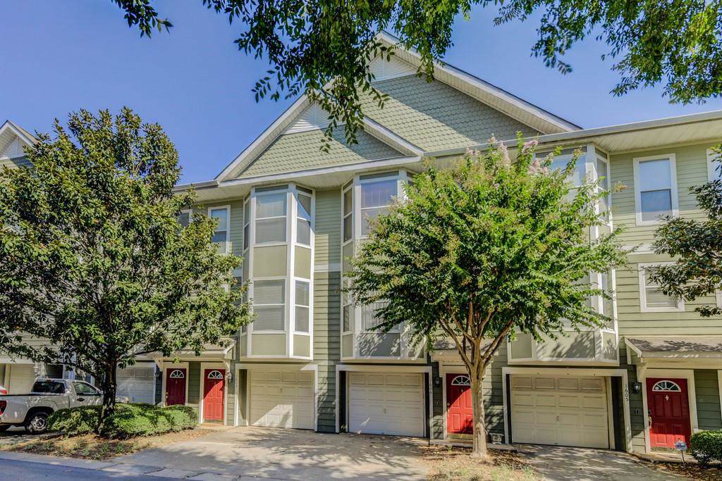 951 Glenwood Avenue - Photo 1