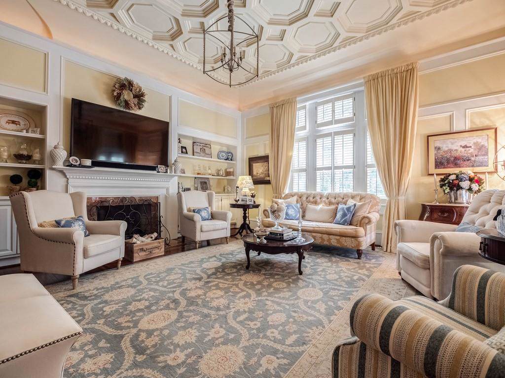 1 Lullwater Estate - Photo 1