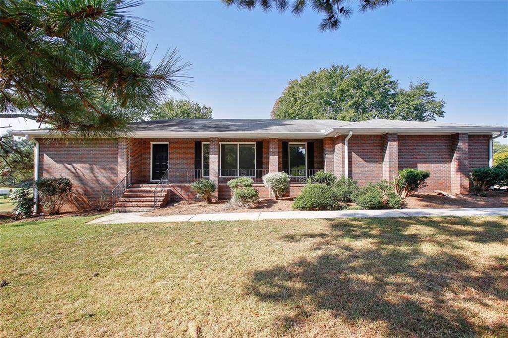3639 Golfbrook Court - Photo 1