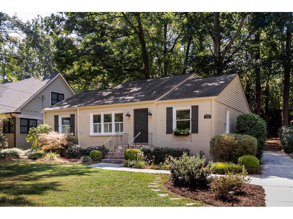 135 Mockingbird Lane - Photo 1