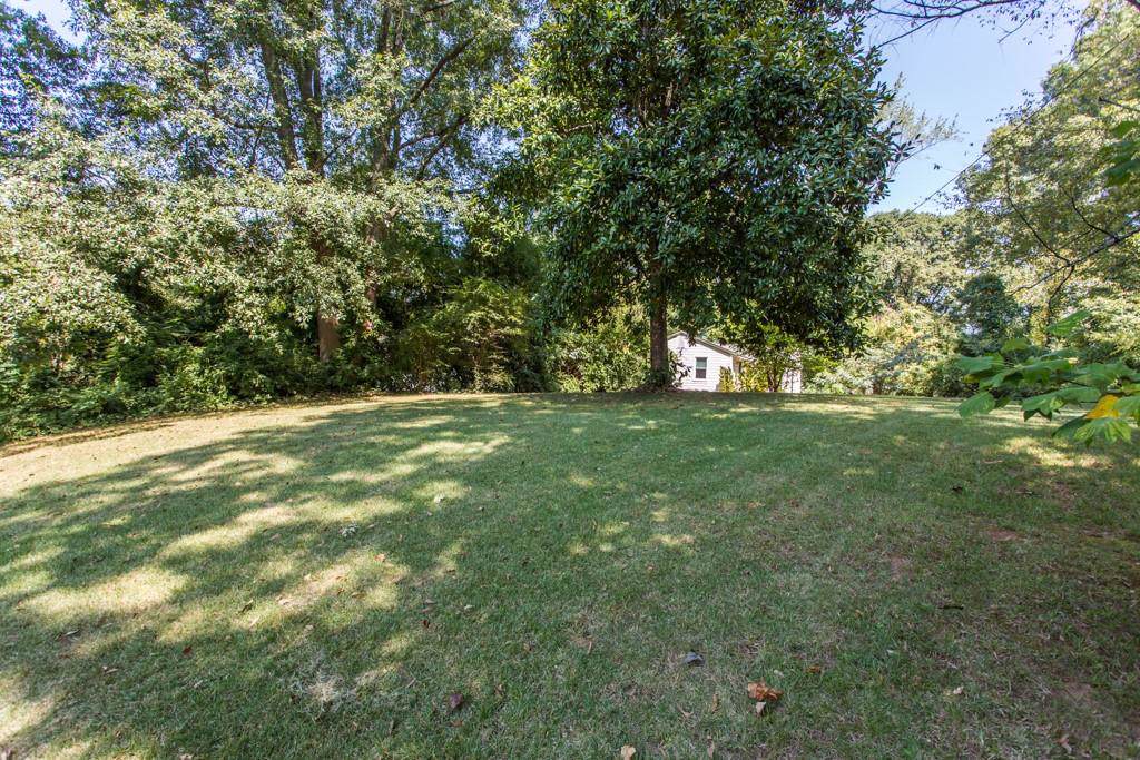 940 Bruce Circle - Photo 1