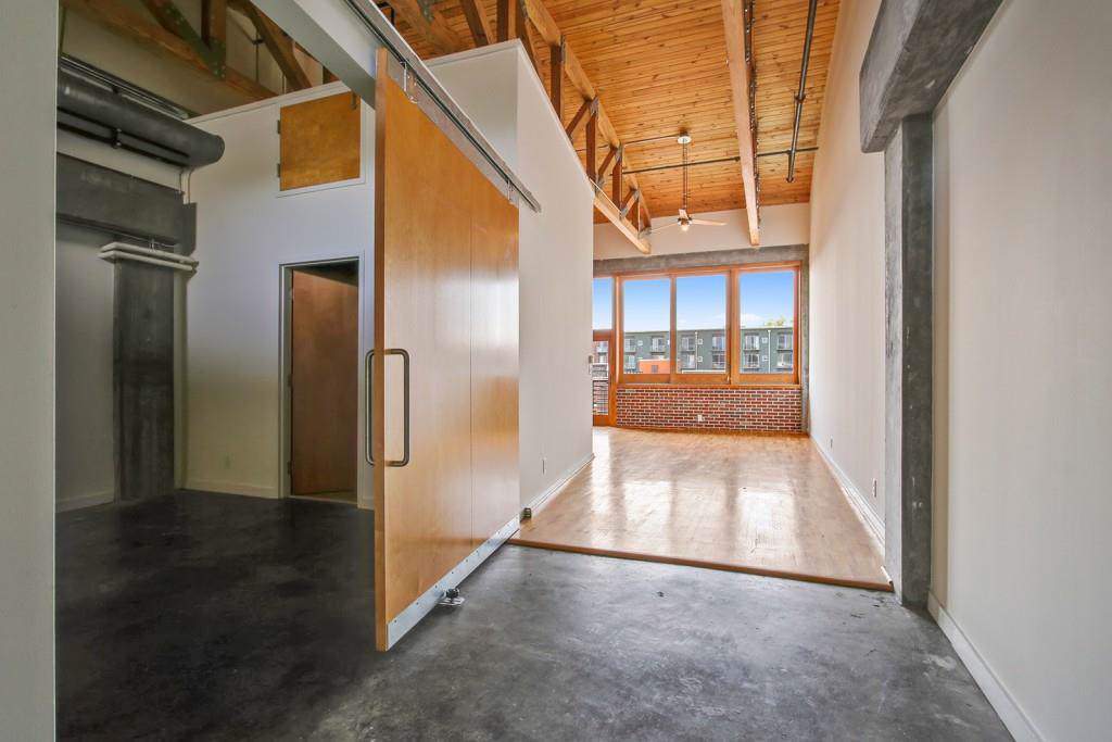 660 Glen Iris Drive - Photo 1