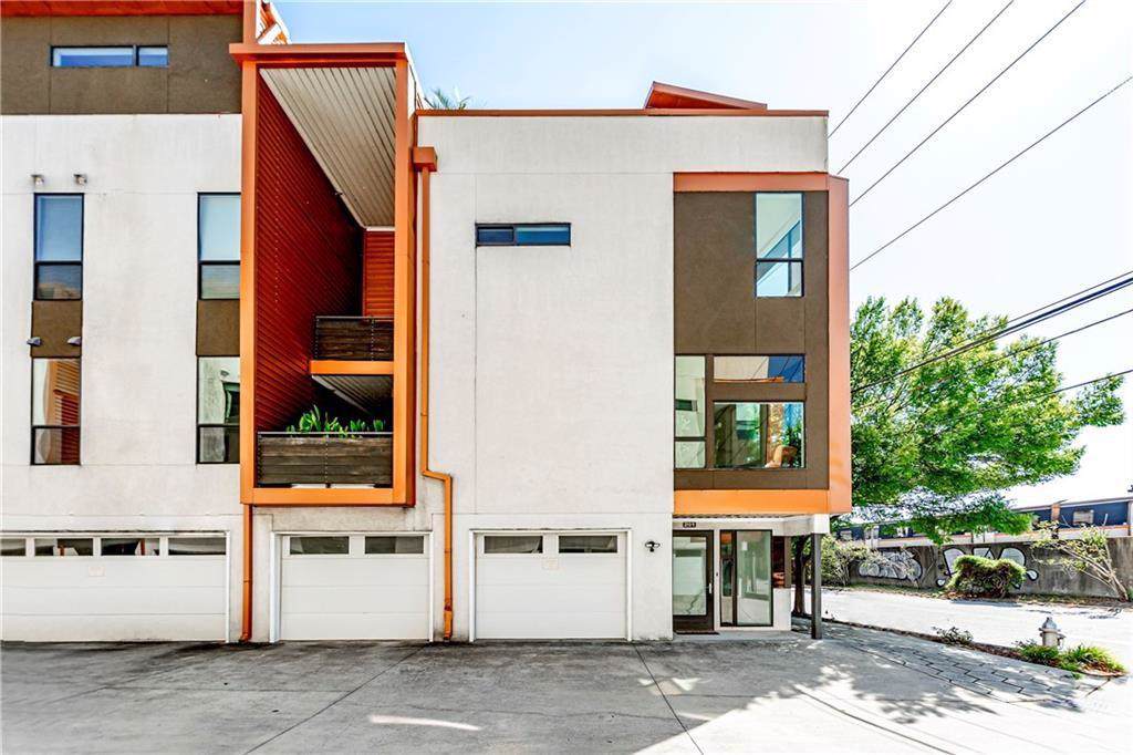 972 Dekalb Avenue - Photo 1