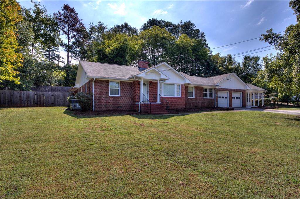 2709 Maple Road - Photo 1