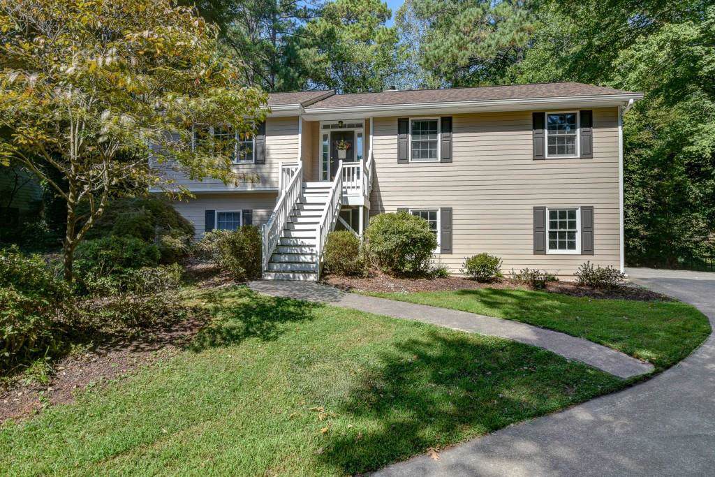 4021 Hampton Court - Photo 1