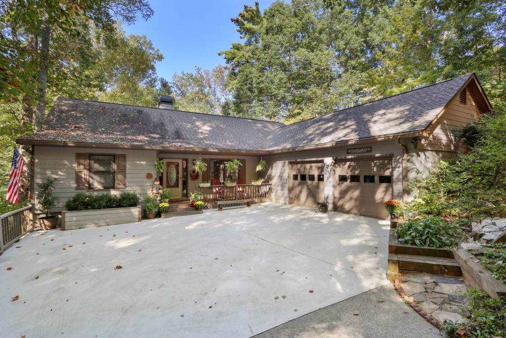 193 Fox Den Circle - Photo 1