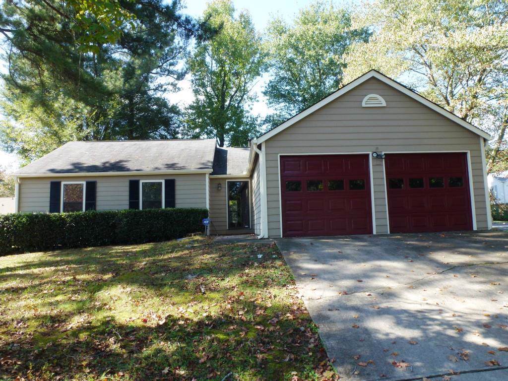 105 Brooks Bridge Court - Photo 1
