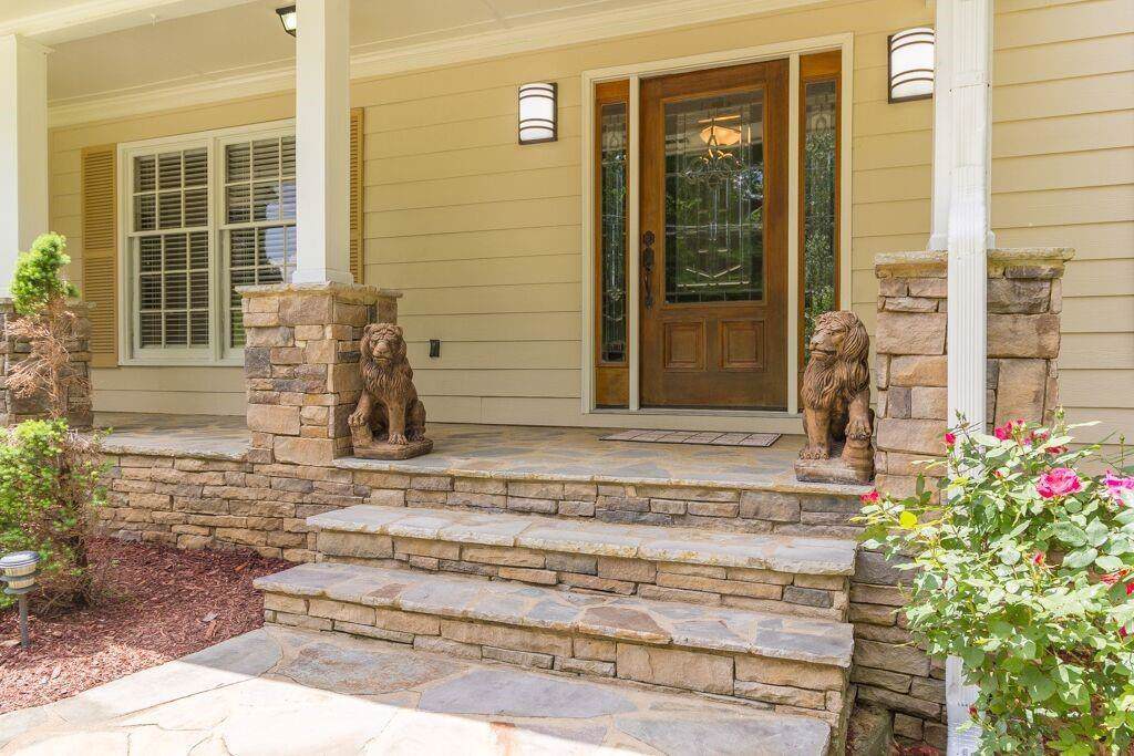 5530 Roberts Drive - Photo 1
