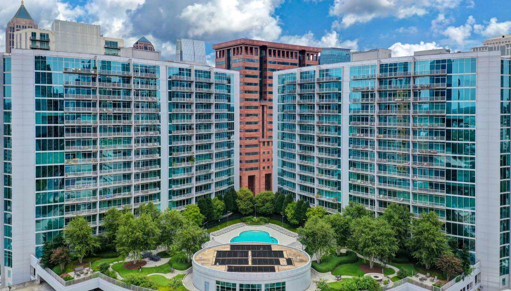 44 Peachtree Place - Photo 1
