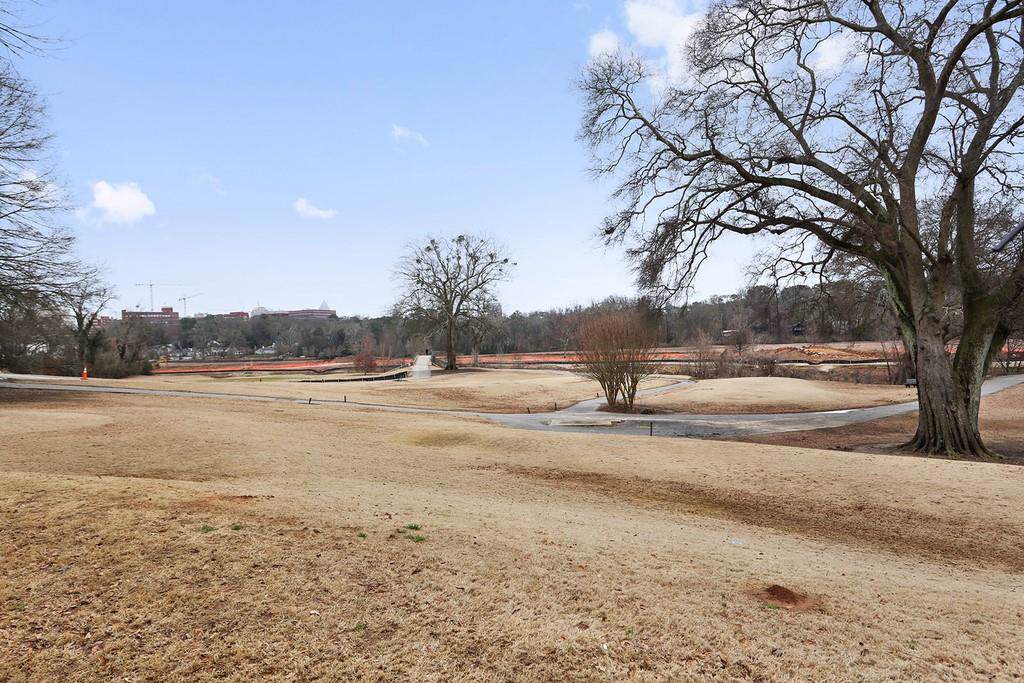 559 Woodward Way - Photo 1