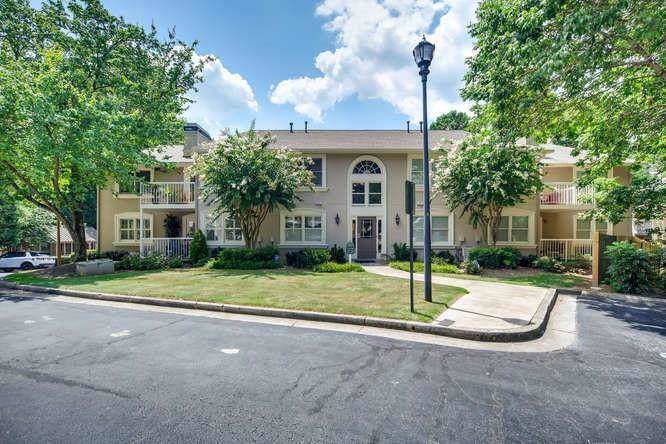 1538 Chantilly Drive - Photo 1