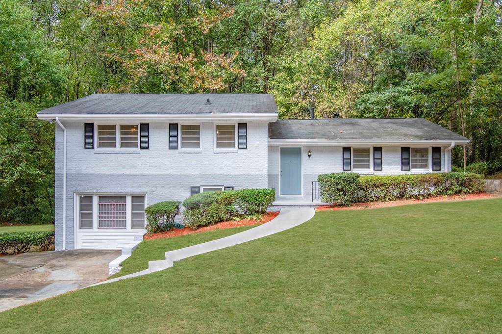 818 Kings Grant Drive - Photo 1