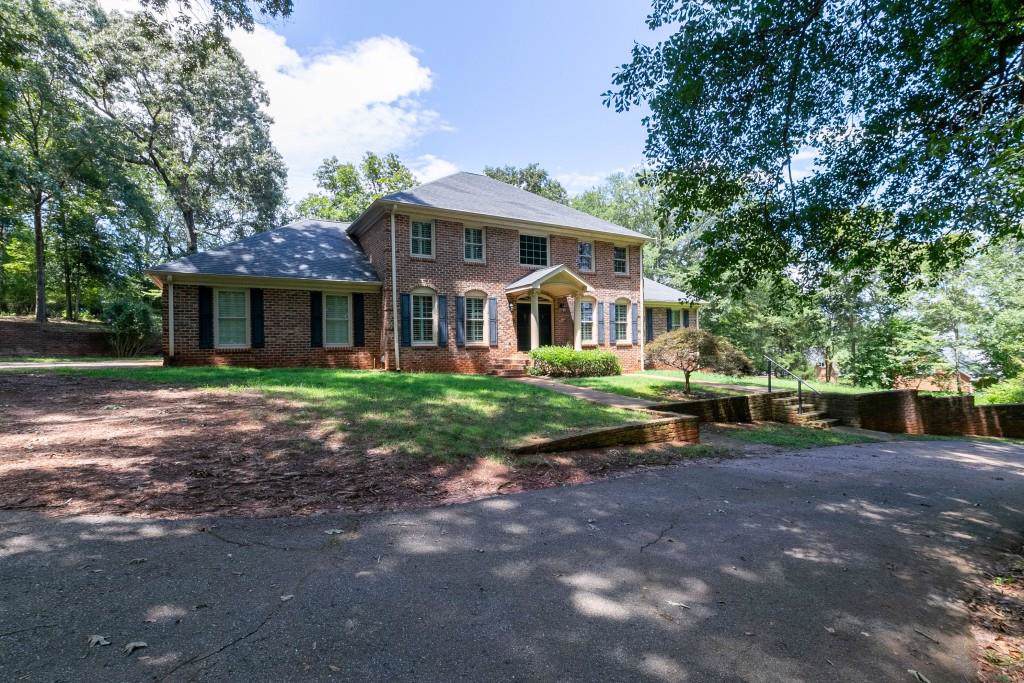 252 Deerhill Drive - Photo 1