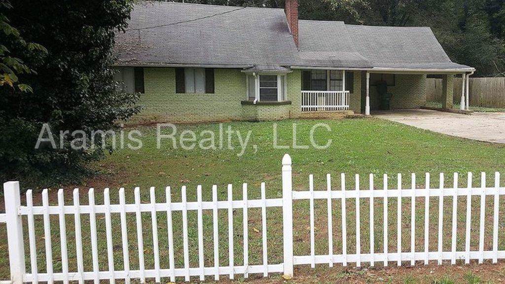 114 Fairburn Road - Photo 1