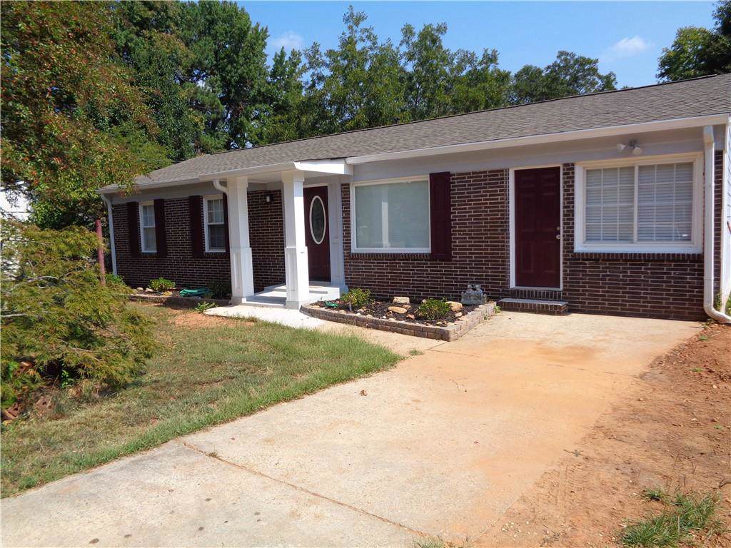 1723 Cooledge Road - Photo 1