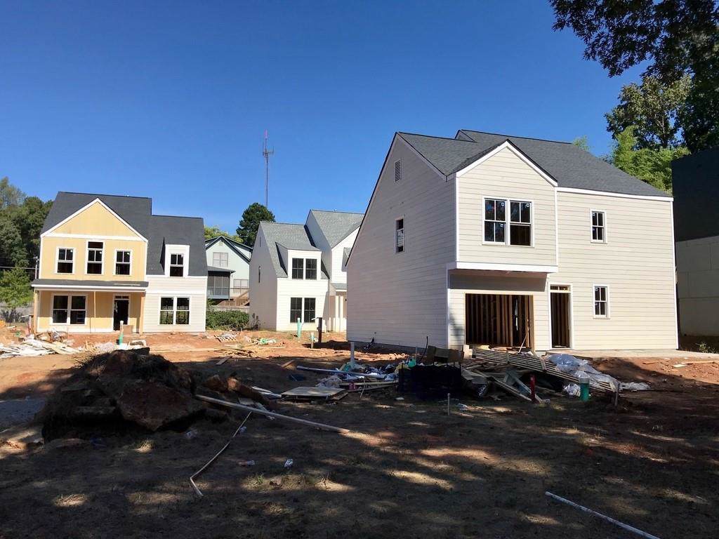 637 Liella Park - Photo 1