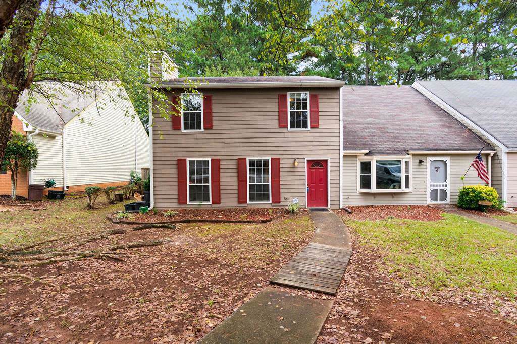 574 Manning Road - Photo 1