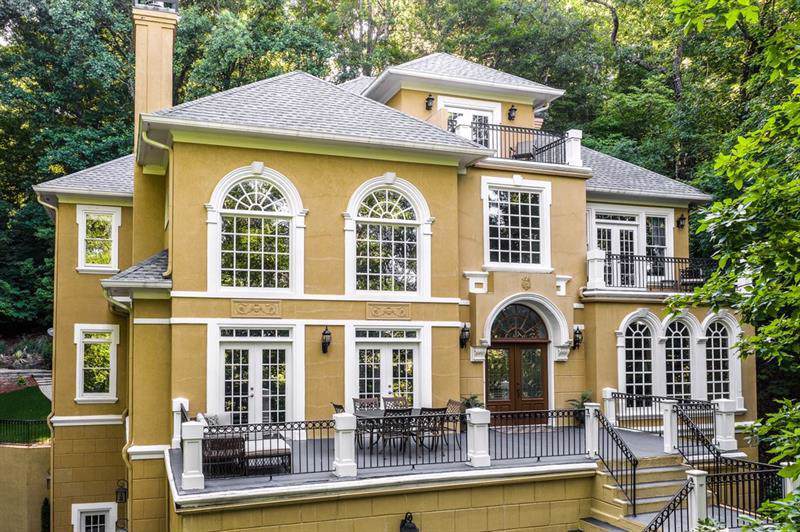 385 Azalea Drive - Photo 1
