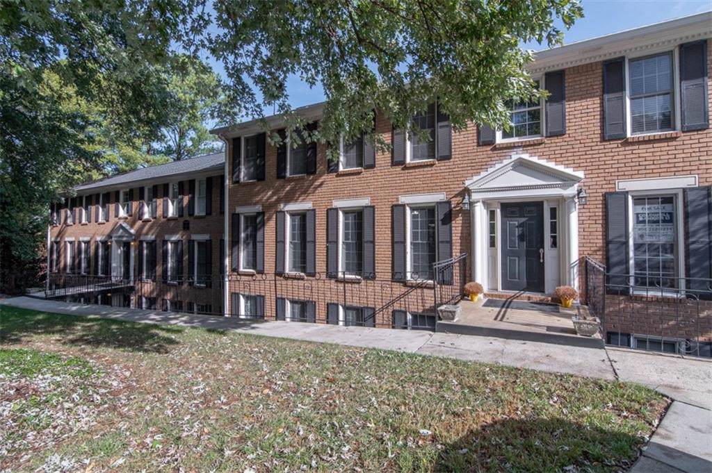 1101 Collier Road - Photo 1