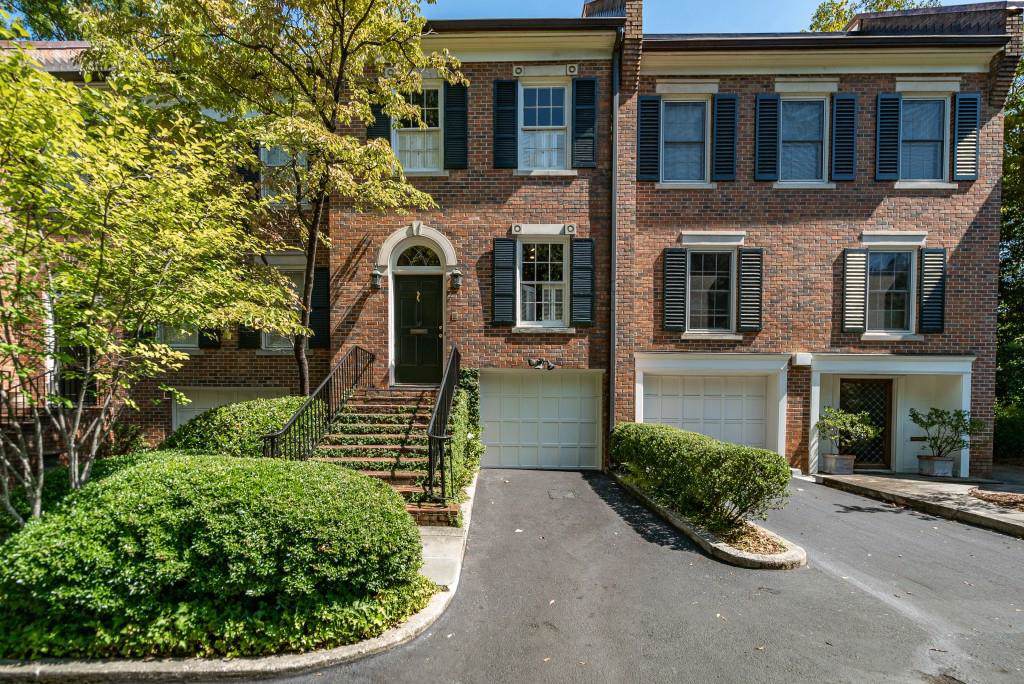 250 15th Street - Photo 1
