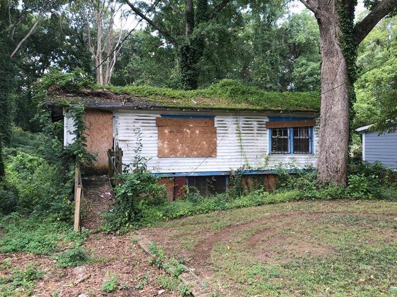 1094 White Oak Avenue - Photo 1