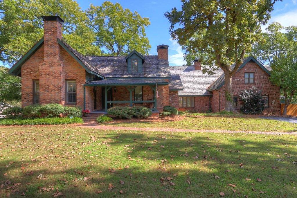 2600 Stone Drive - Photo 1