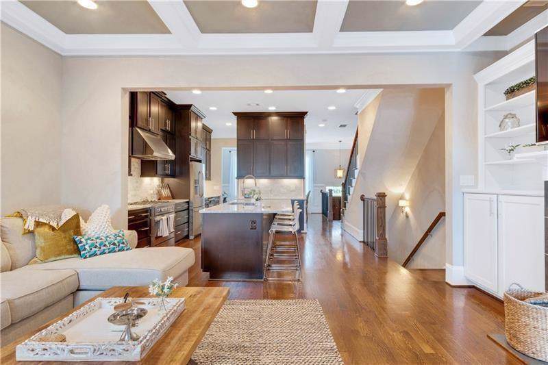 194 Central Park Circle - Photo 1