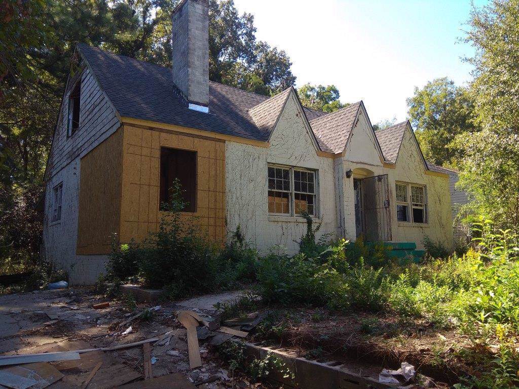 1886 North Avenue - Photo 1