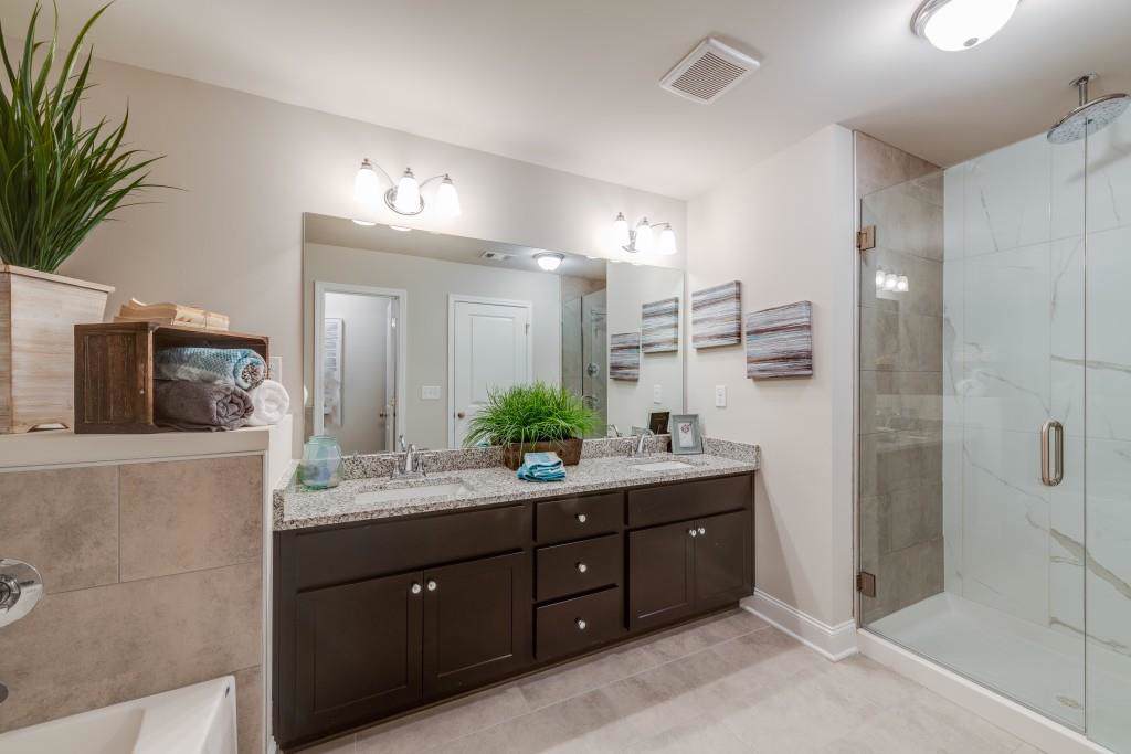 550 Monticello Boulevard - Photo 1