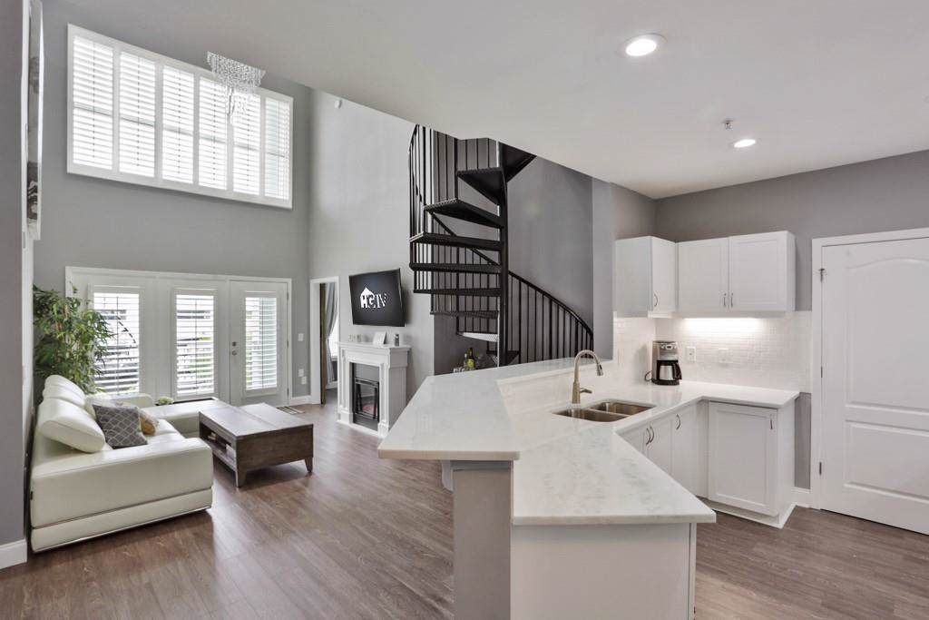 390 17th Street - Photo 1