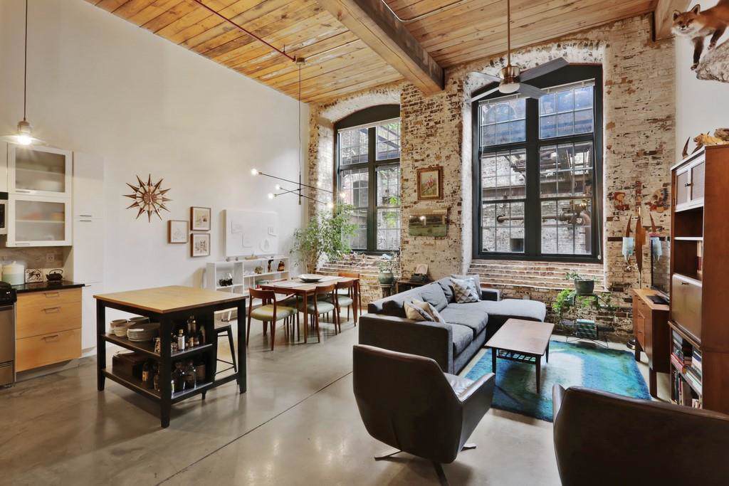 170 Boulevard - Photo 1