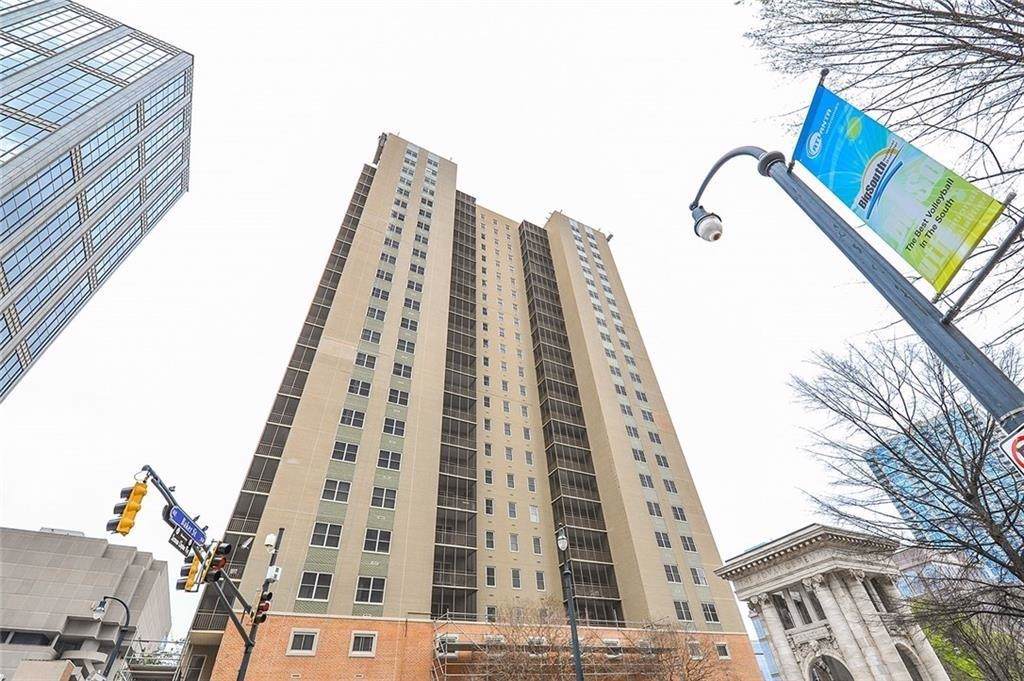 300 Peachtree Avenue - Photo 1